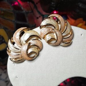 Vintage Napier Clip-On Peachy Soft Pink Pearlescent n' Gold Enamel Earrings